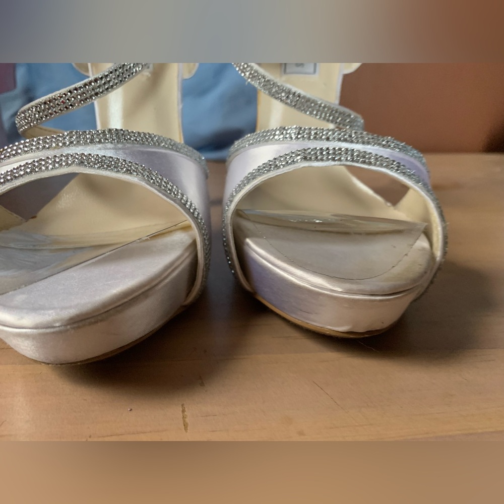 Touch Ups 7.5 “Allie” white satin rhinestone heels - Picture 12 of 16